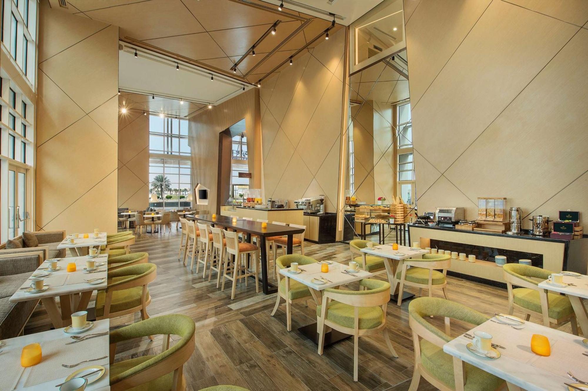 Hilton Garden Inn Ель-Хубар Екстер'єр фото